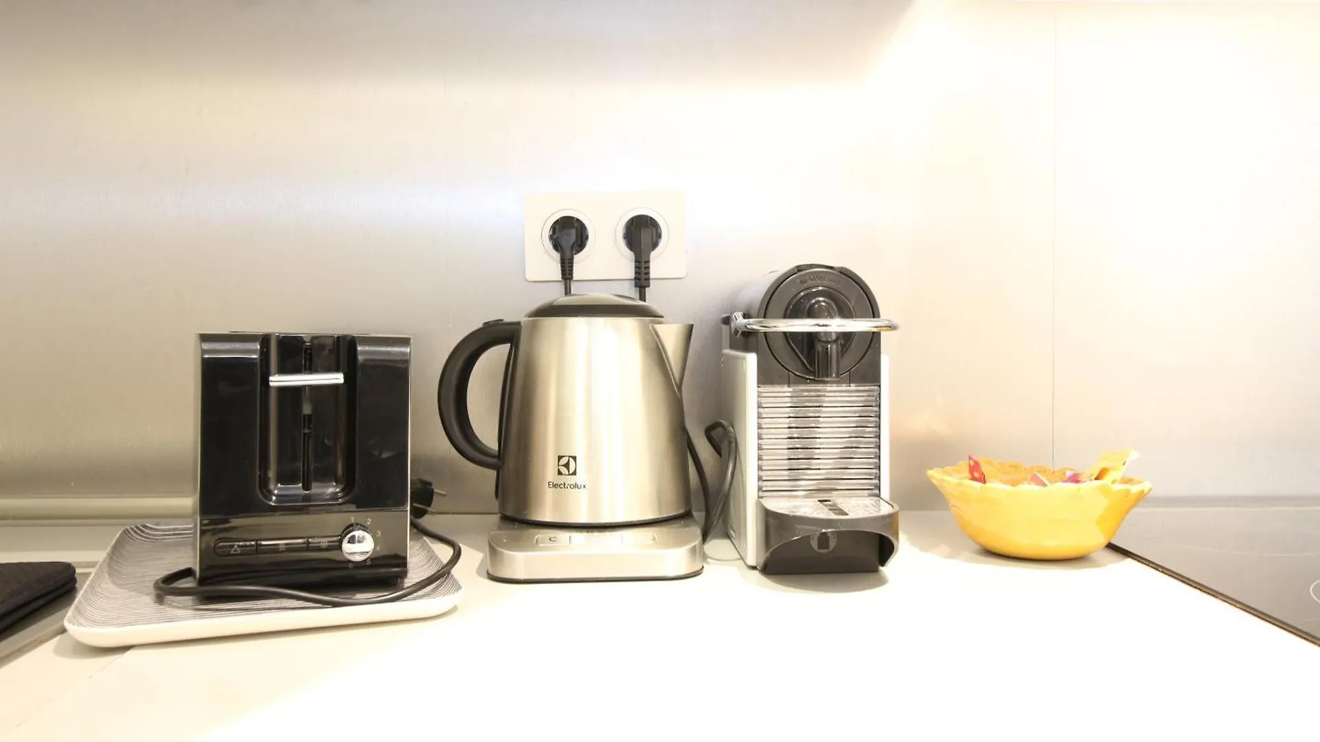 T3 Appartement Hypercentre Proche Commerce- Parking - 2 Chambres Wifi Gratuit Avignon Frankrike