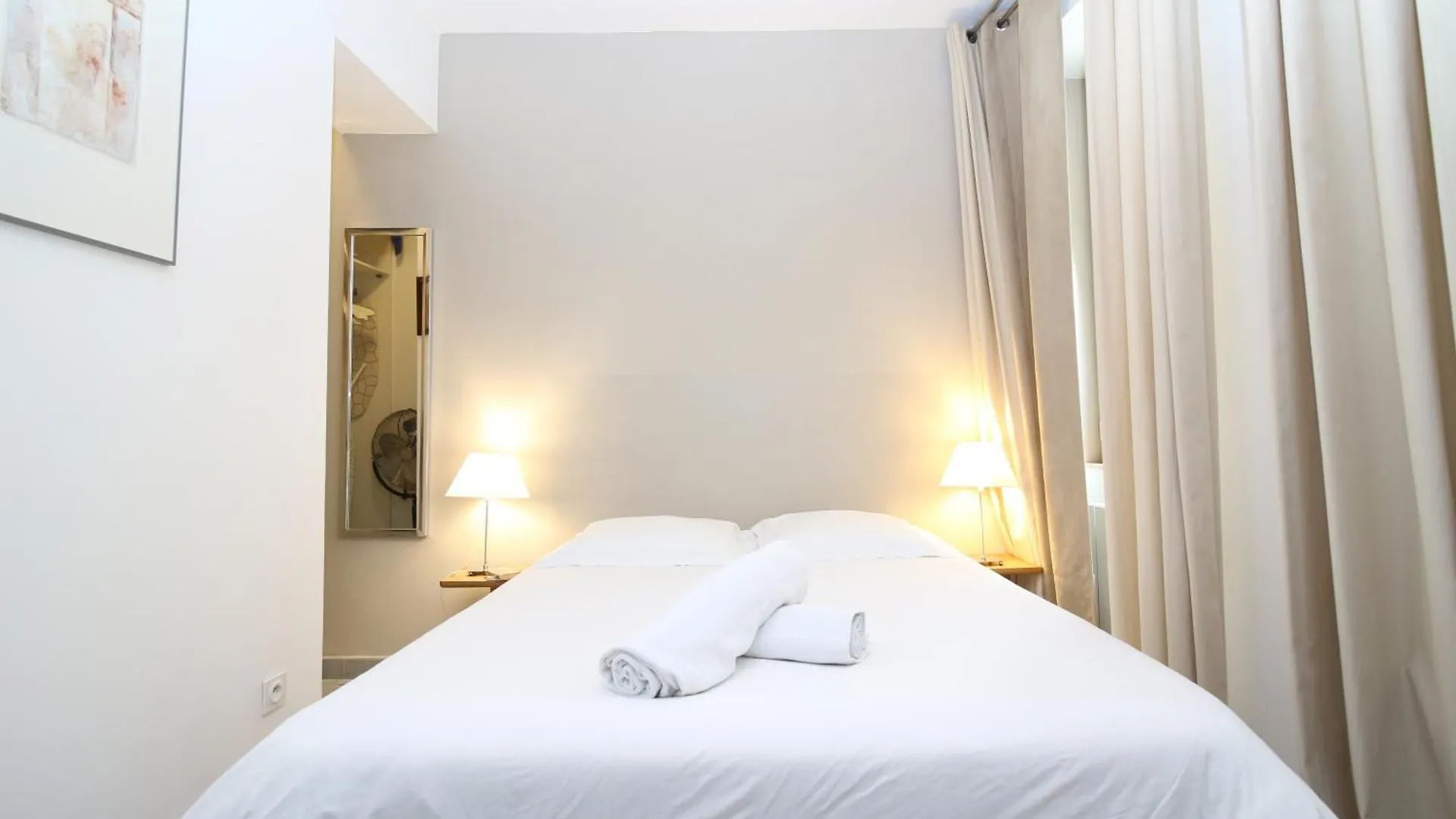 T3 Appartement Hypercentre Proche Commerce- Parking - 2 Chambres Wifi Gratuit Avignon Lägenhet
