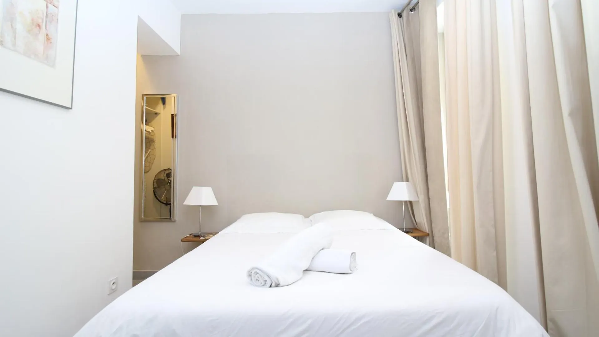 T3 Appartement Hypercentre Proche Commerce- Parking - 2 Chambres Wifi Gratuit Avignon 0*,  Frankrike